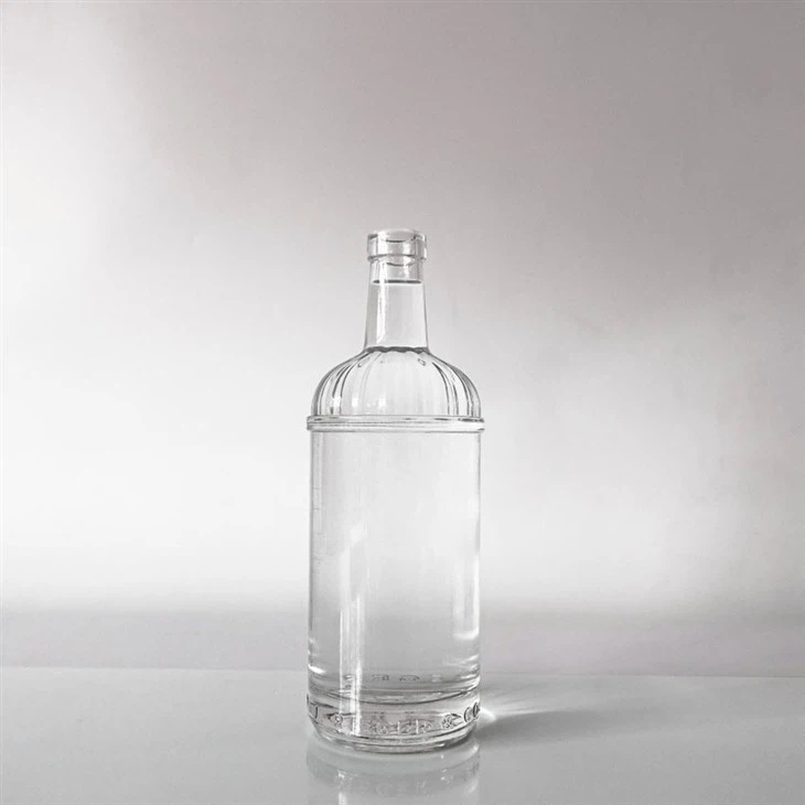 750ml 730g Round Traditional Transparent Flint Glass Liquor Vodka Bottle